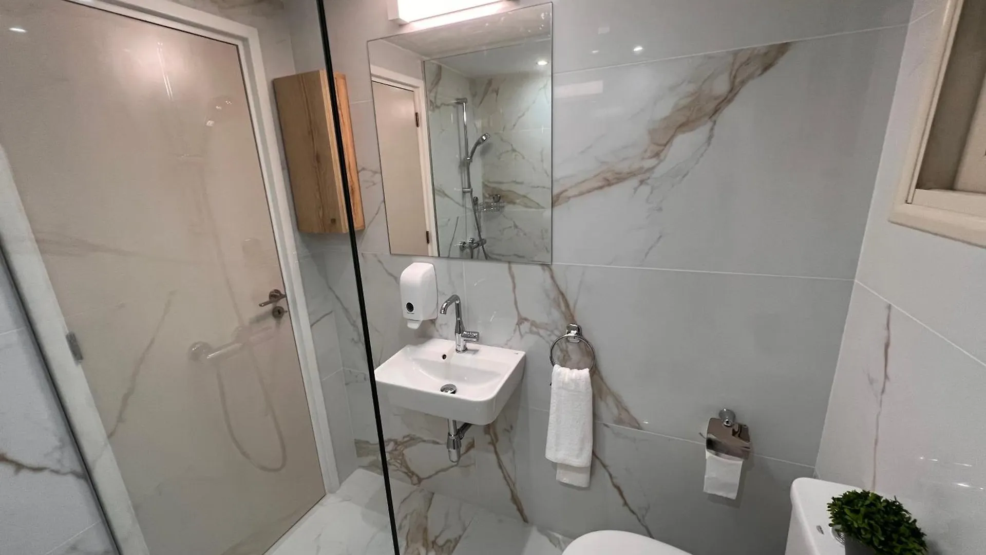 Earth Apartment Larnaca Cipru