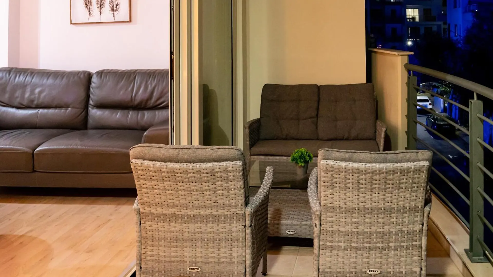 Earth Apartment Larnaca
